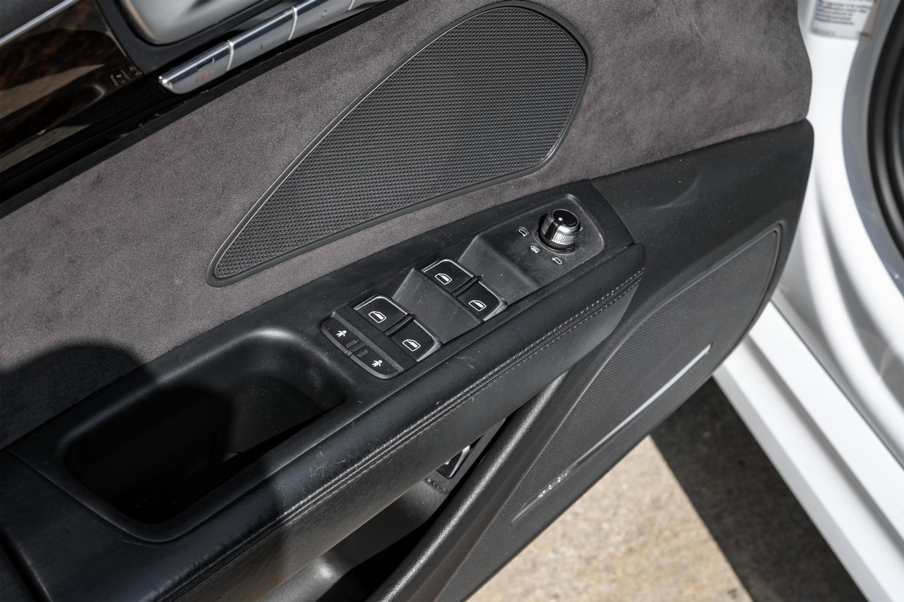 Audi A8 L Vehicle Main Gallery Image 40