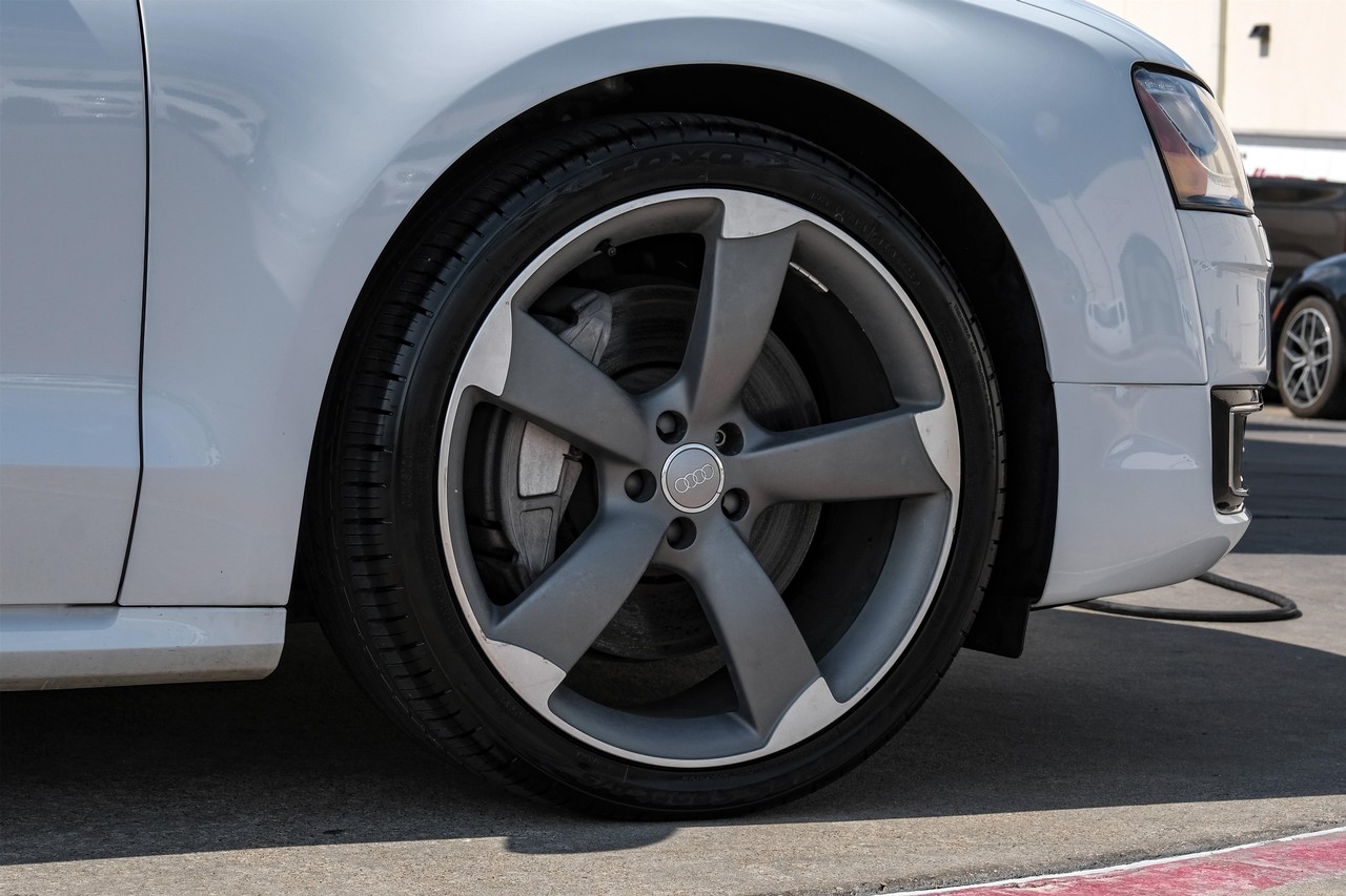 Audi A8 L Vehicle Main Gallery Image 52