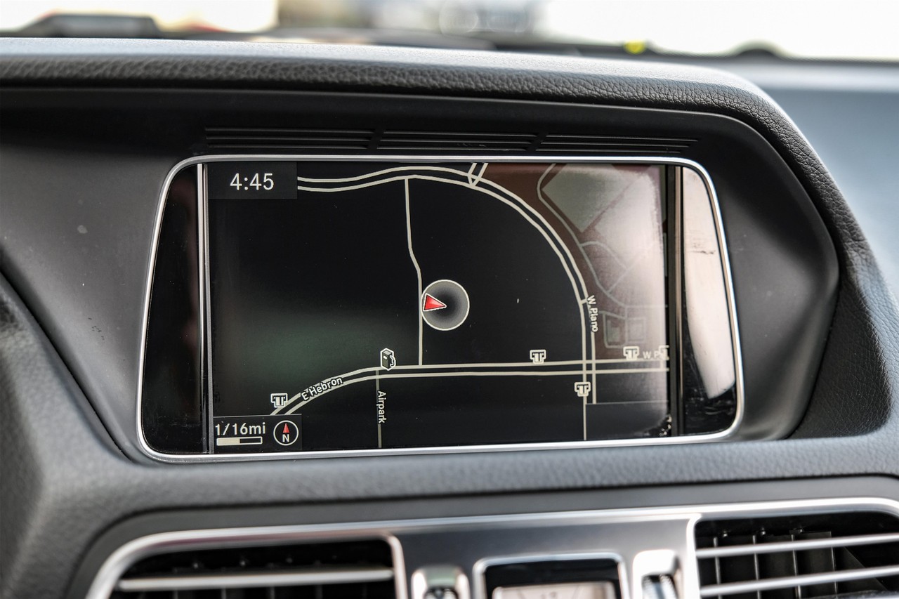 Mercedes-Benz E 550 Vehicle Main Gallery Image 19