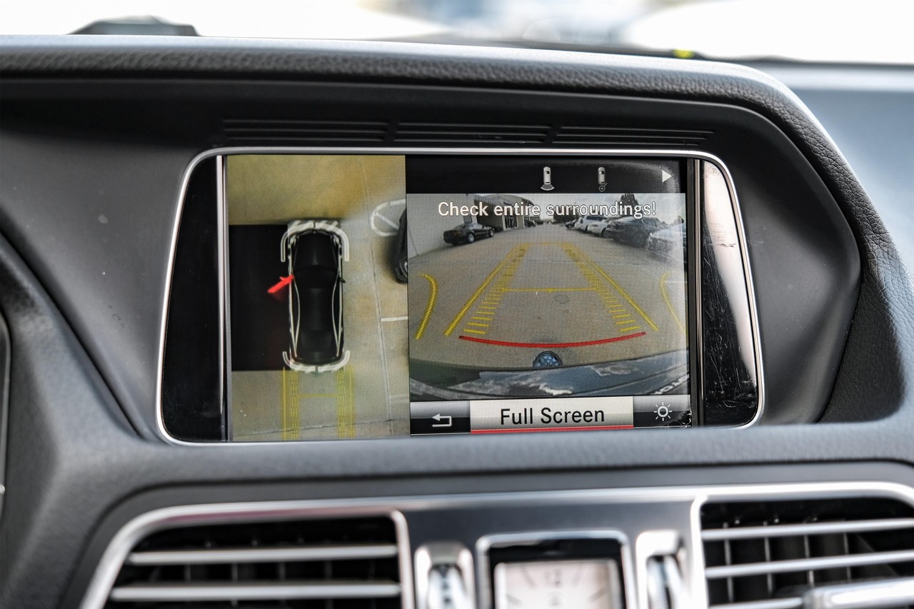 Mercedes-Benz E 550 Vehicle Main Gallery Image 20