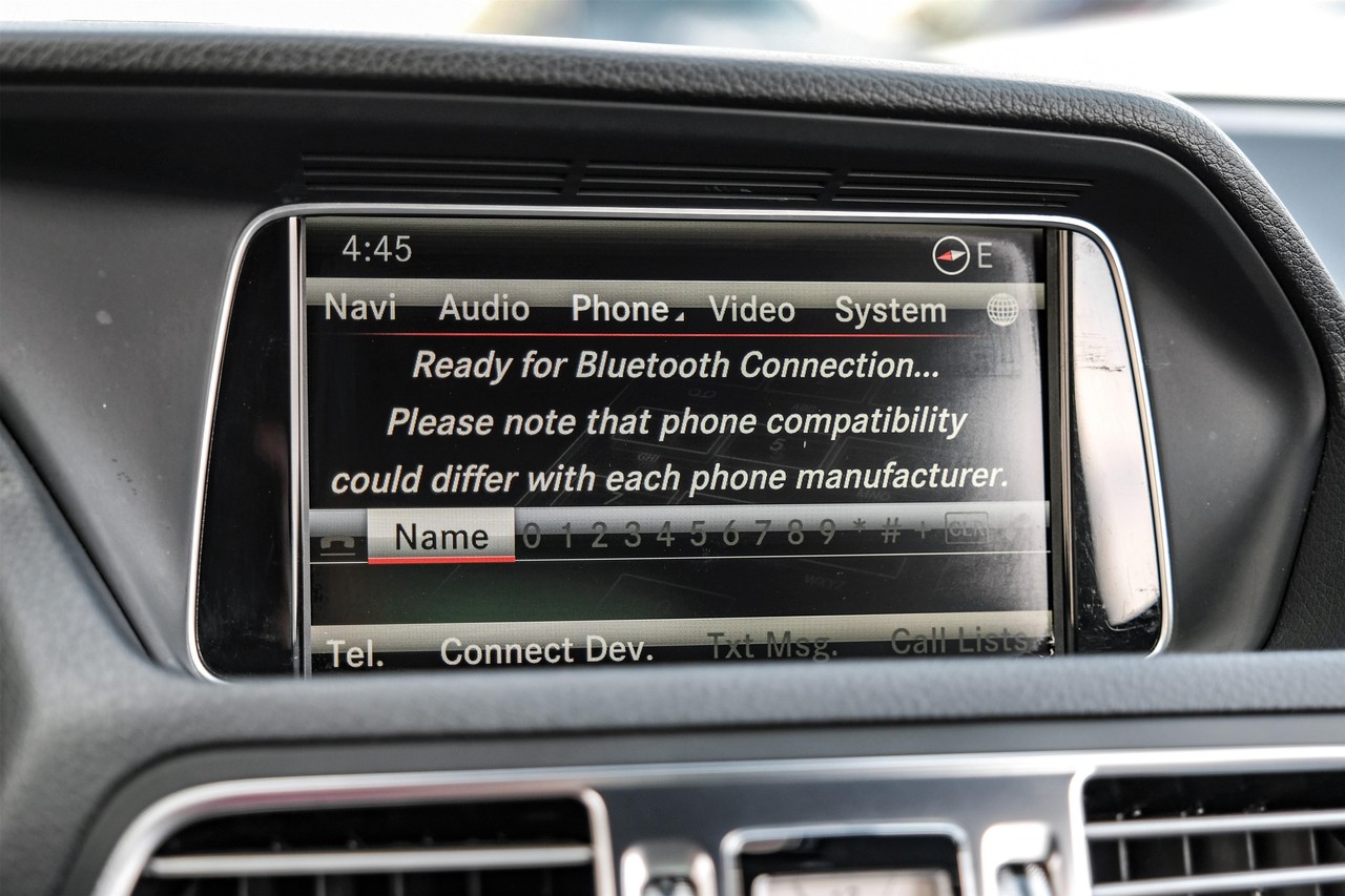 Mercedes-Benz E 550 Vehicle Main Gallery Image 29