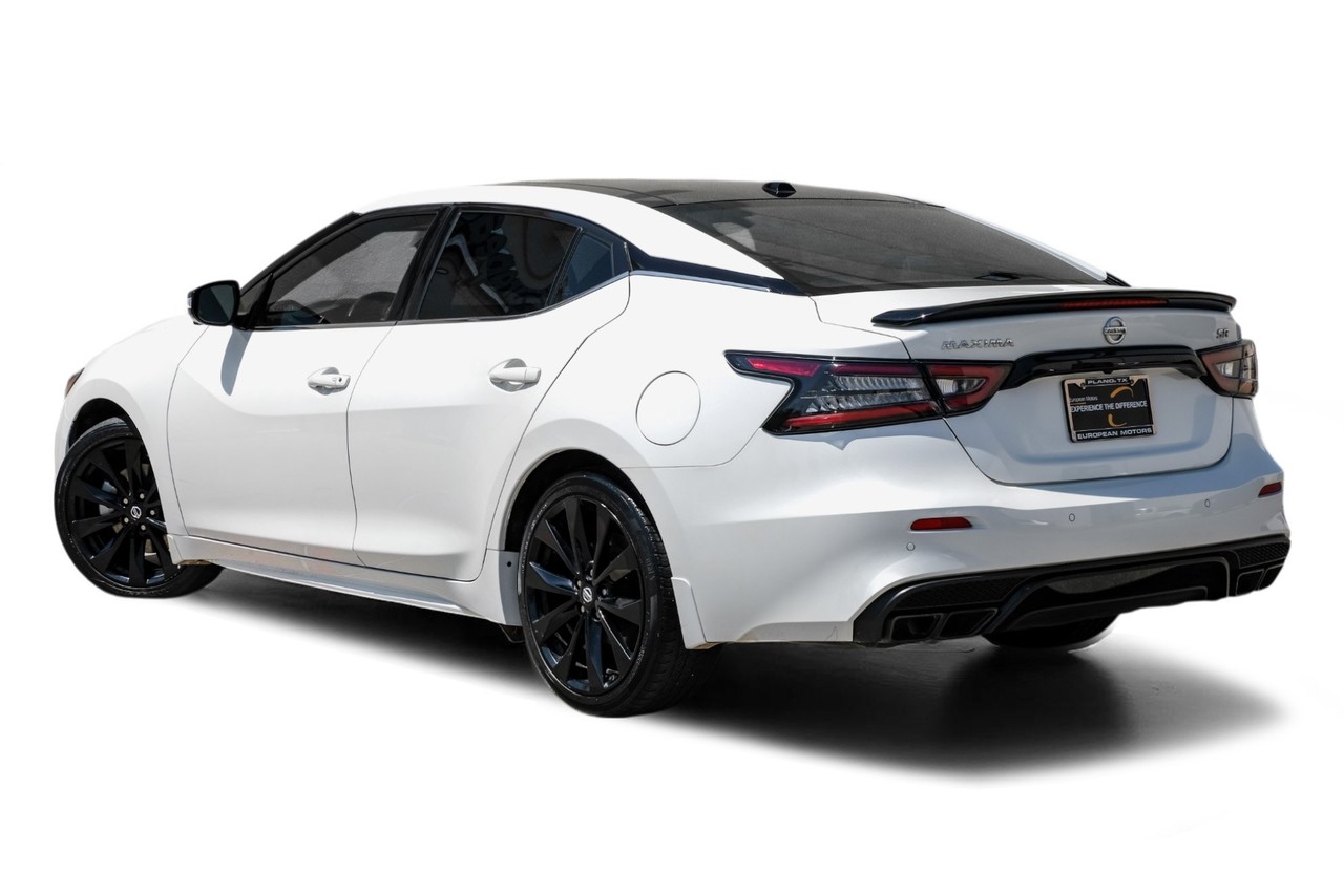 Nissan Maxima Vehicle Main Gallery Image 10