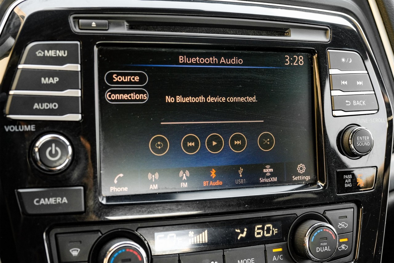 Nissan Maxima Vehicle Main Gallery Image 32