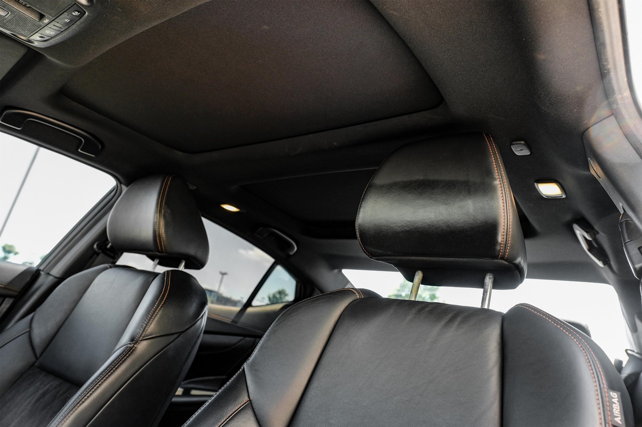 Nissan Maxima Vehicle Main Gallery Image 33