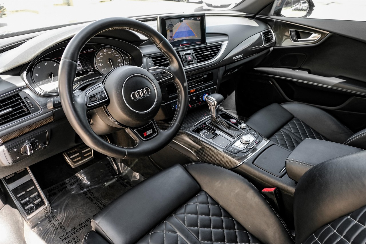 Audi S7 Vehicle Main Gallery Image 03