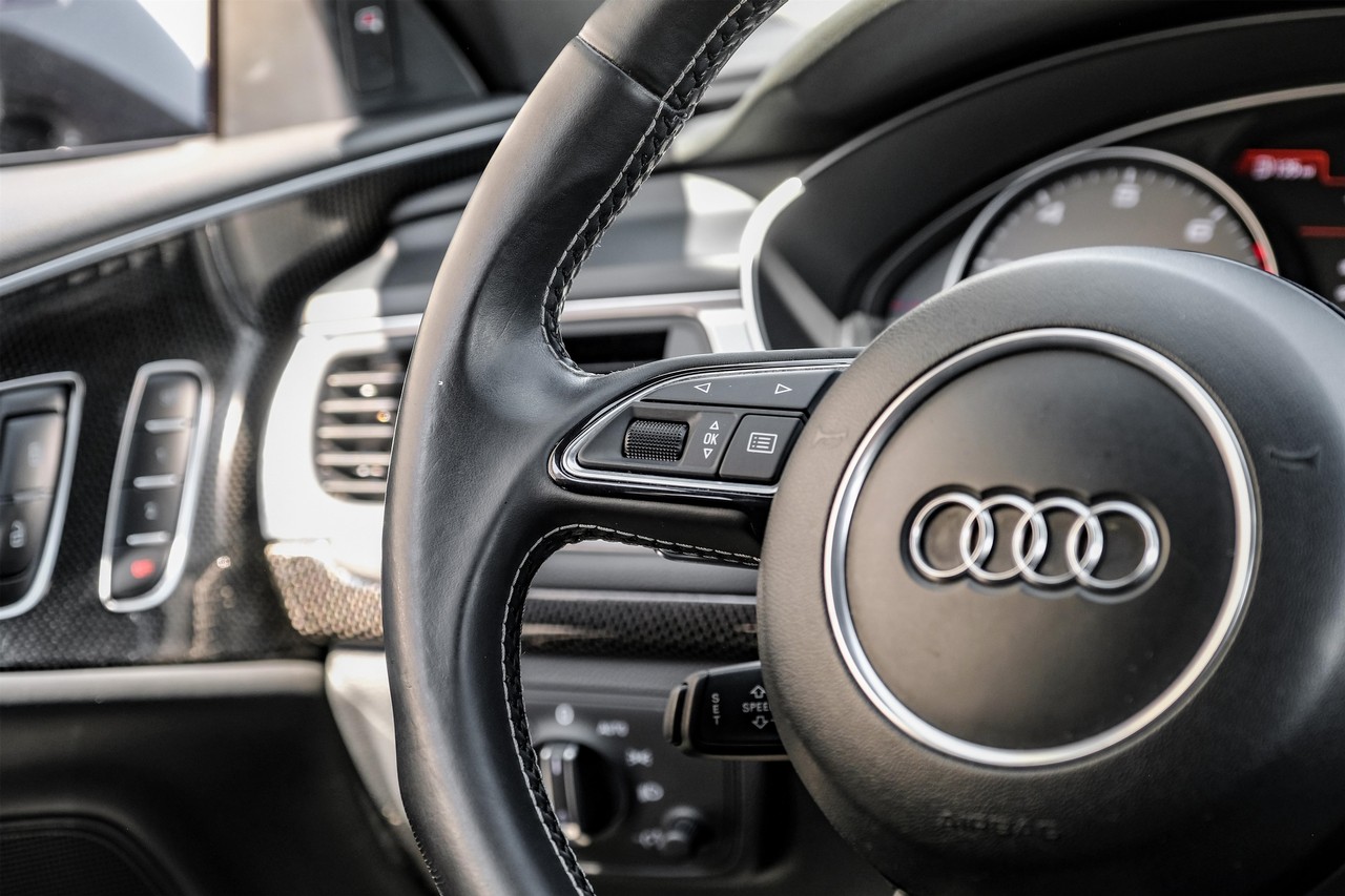 Audi S7 Vehicle Main Gallery Image 18