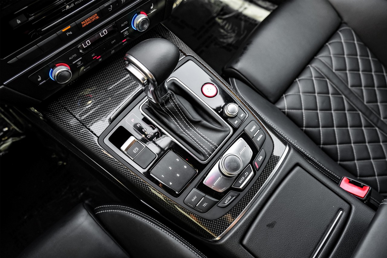 Audi S7 Vehicle Main Gallery Image 25