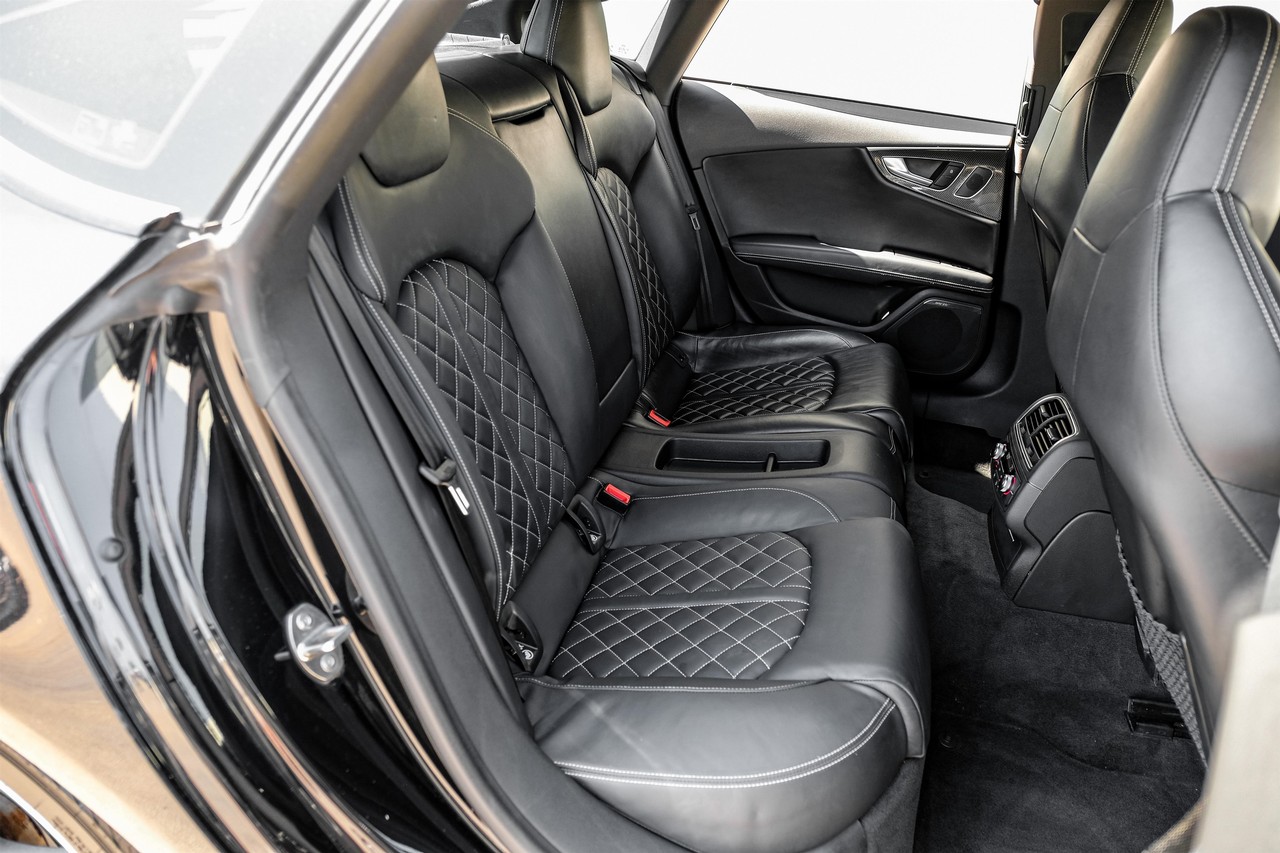 Audi S7 Vehicle Main Gallery Image 32