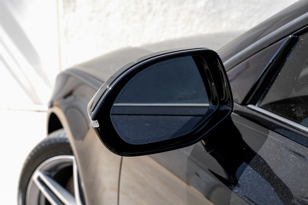 Audi S7 Vehicle Main Gallery Image 37