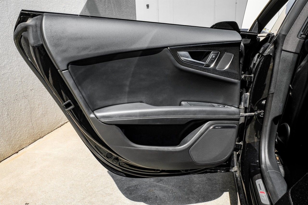 Audi S7 Vehicle Main Gallery Image 41