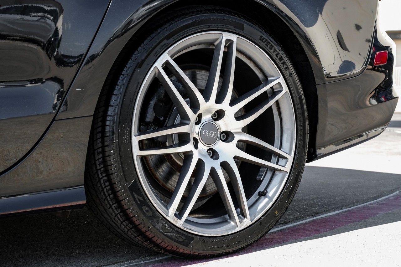 Audi S7 Vehicle Main Gallery Image 50
