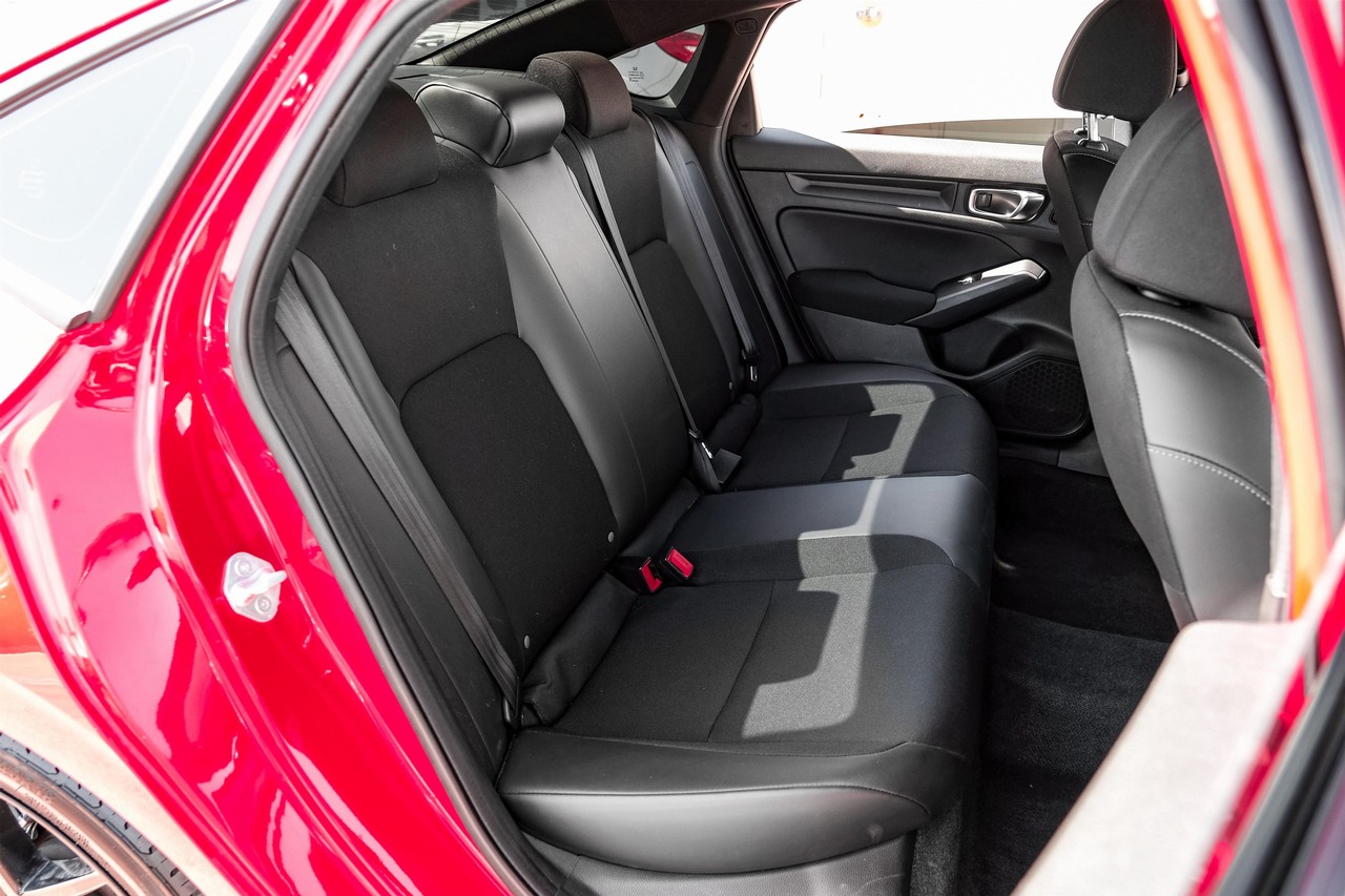 Honda Civic Sedan Vehicle Main Gallery Image 34