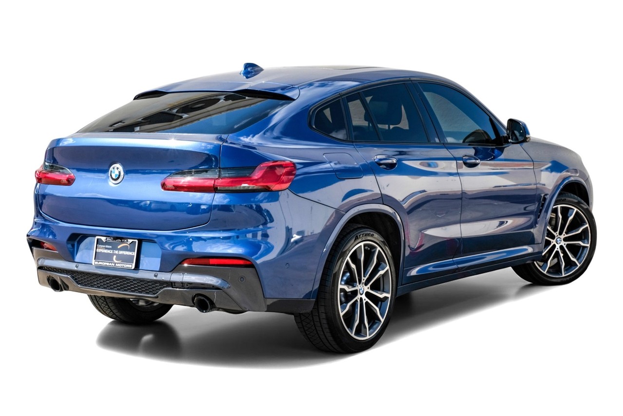 BMW X4 Vehicle Main Gallery Image 09