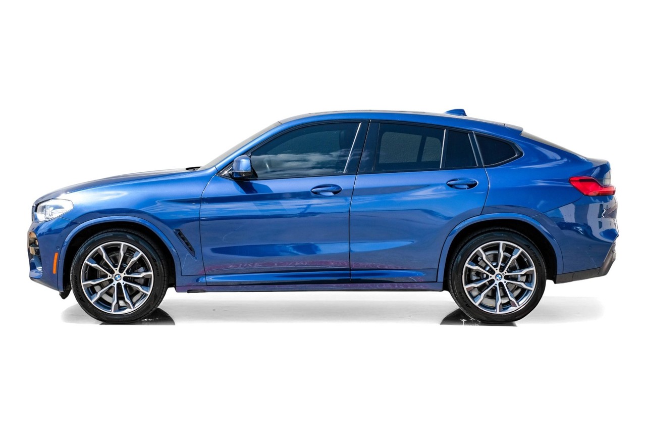 BMW X4 Vehicle Main Gallery Image 12