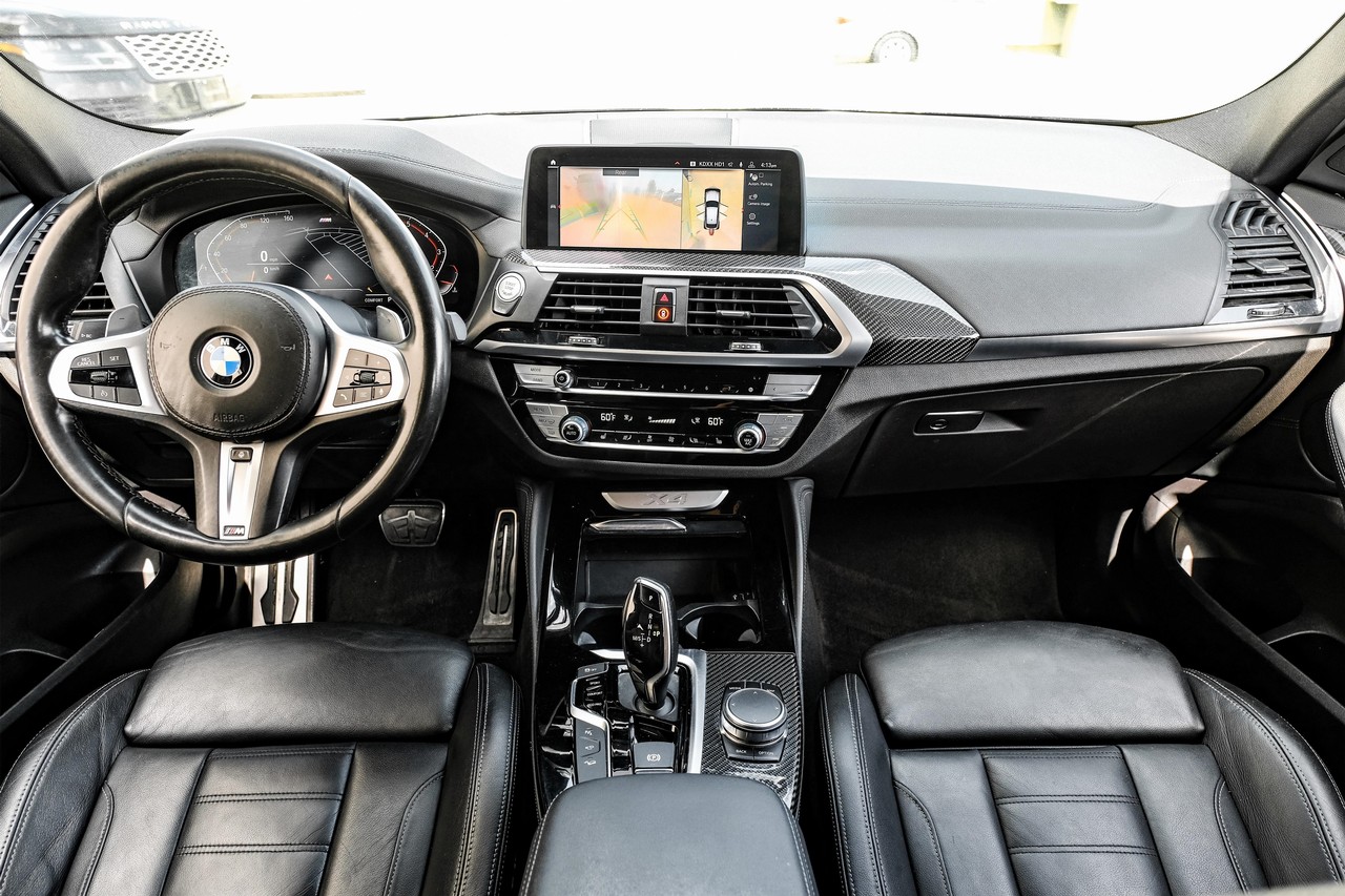 BMW X4 Vehicle Main Gallery Image 15