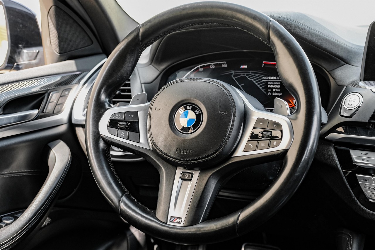 BMW X4 Vehicle Main Gallery Image 17