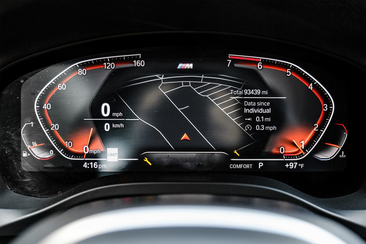 BMW X4 Vehicle Main Gallery Image 20