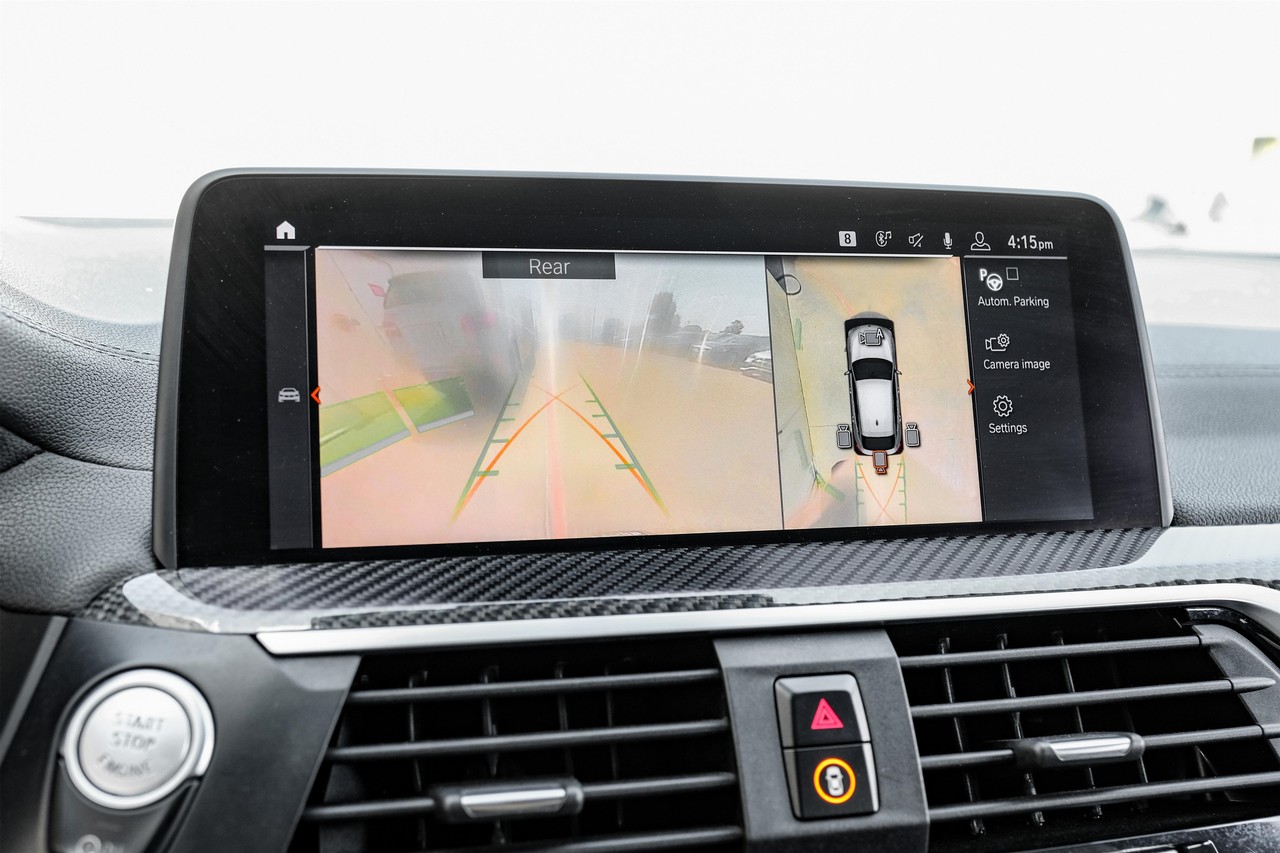 BMW X4 Vehicle Main Gallery Image 27