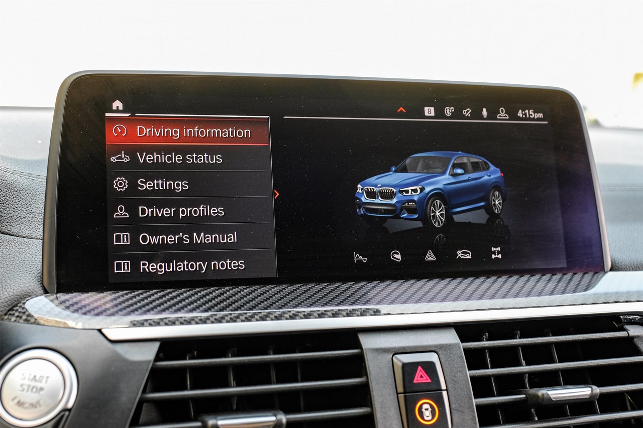 BMW X4 Vehicle Main Gallery Image 31