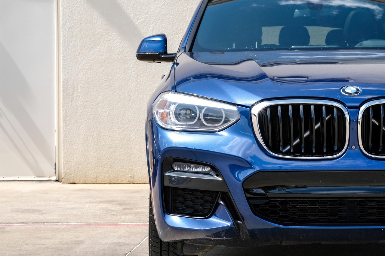 BMW X4 Vehicle Main Gallery Image 44