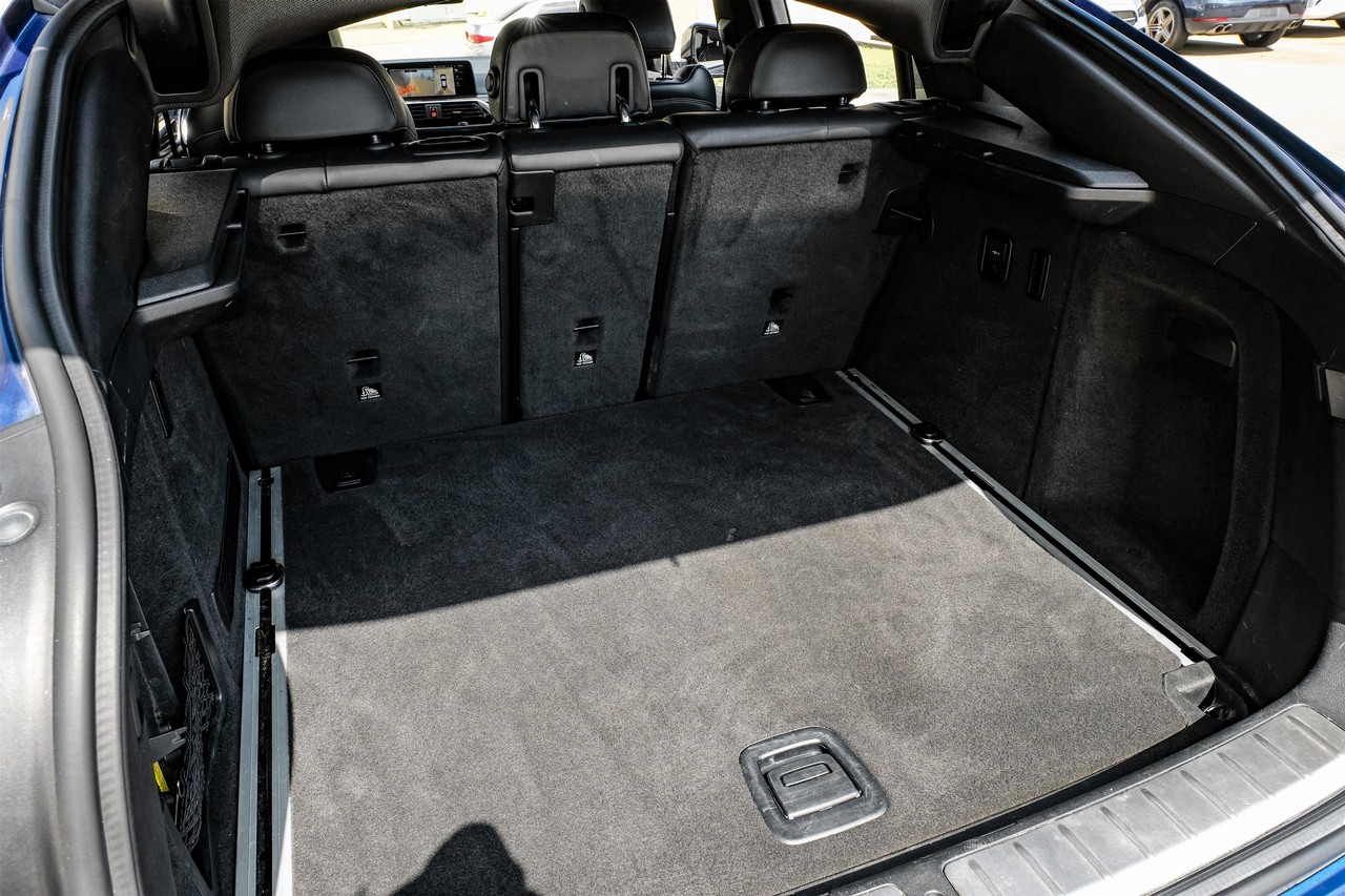 BMW X4 Vehicle Main Gallery Image 47