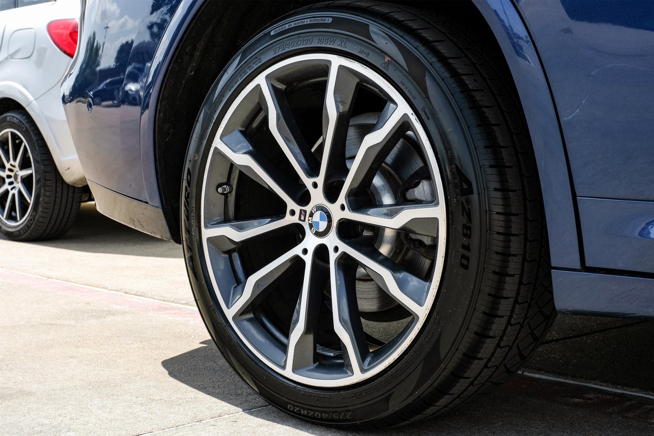 BMW X4 Vehicle Main Gallery Image 48