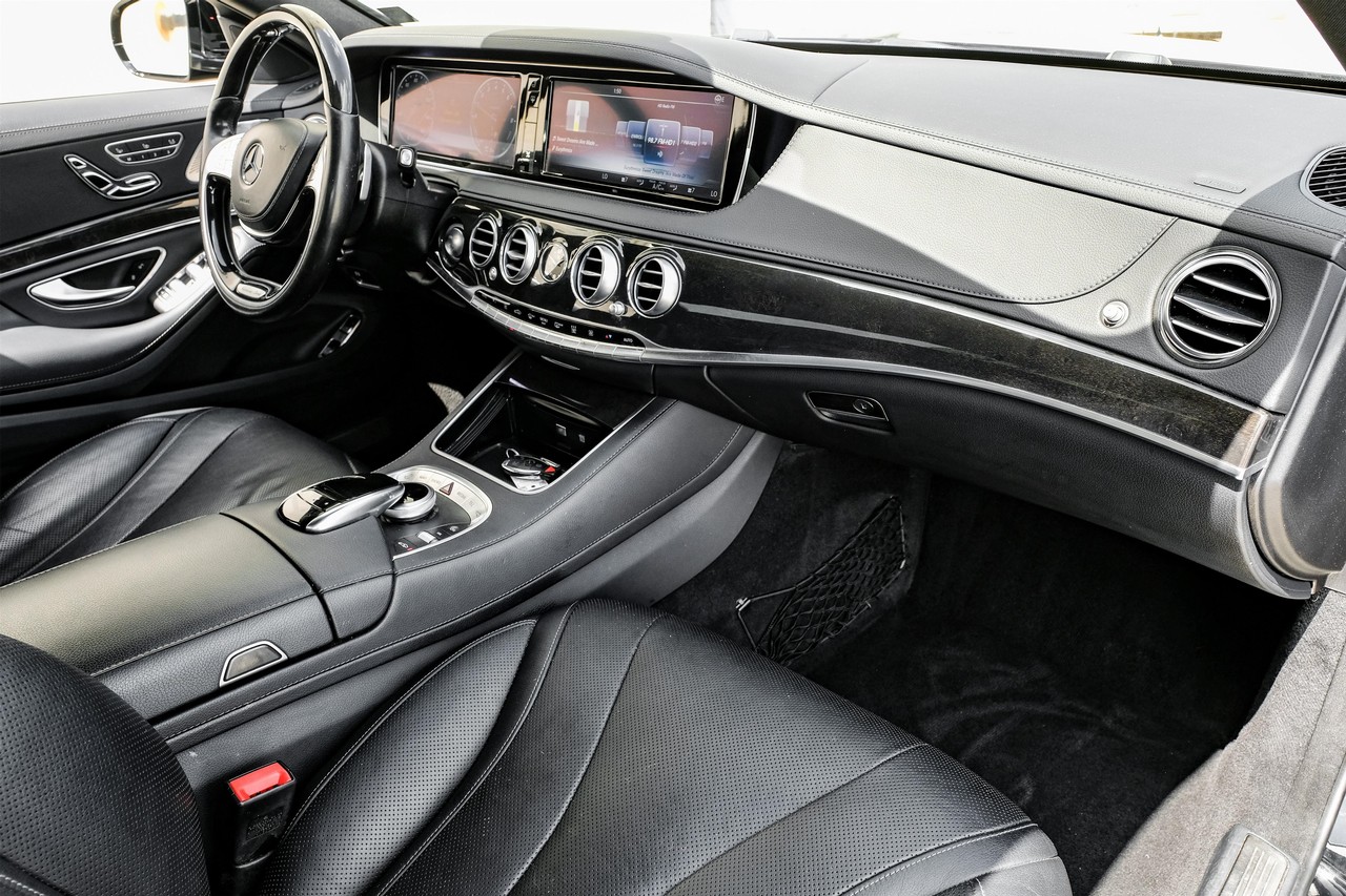 Mercedes-Benz S 550e Vehicle Main Gallery Image 12