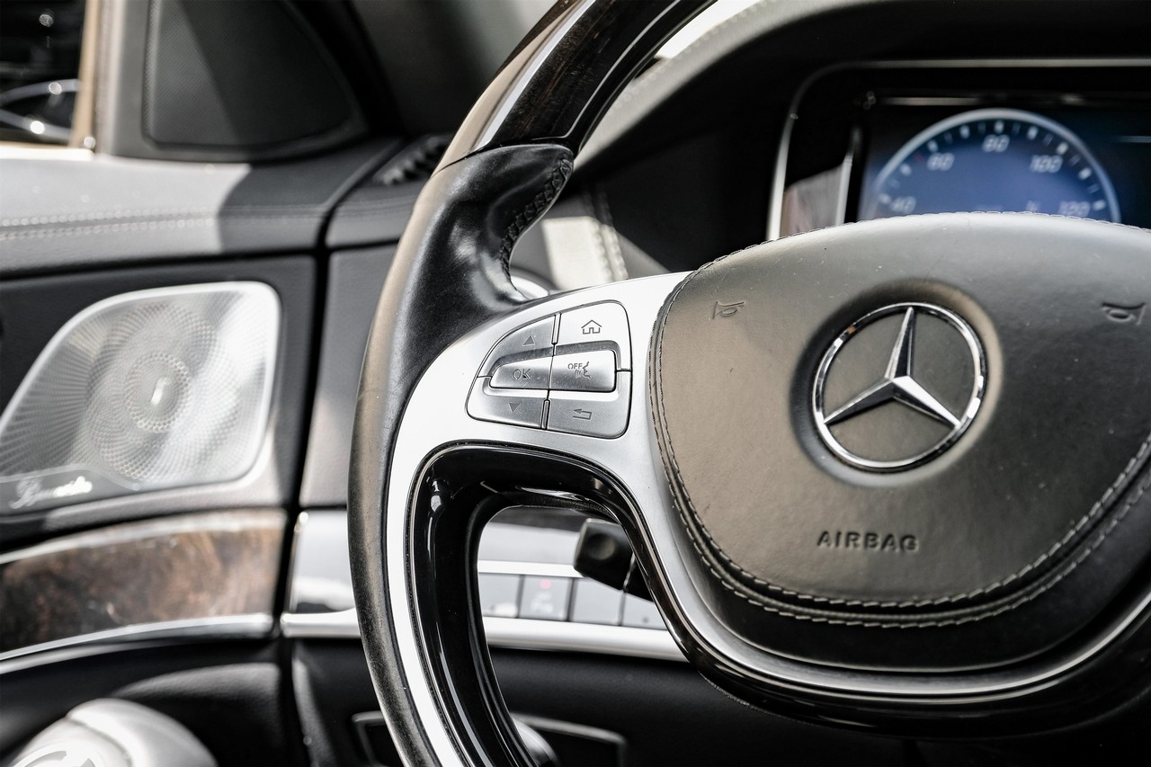 Mercedes-Benz S 550e Vehicle Main Gallery Image 17