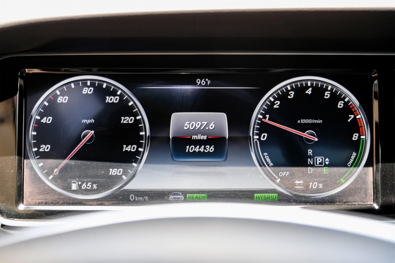 Mercedes-Benz S 550e Vehicle Main Gallery Image 19