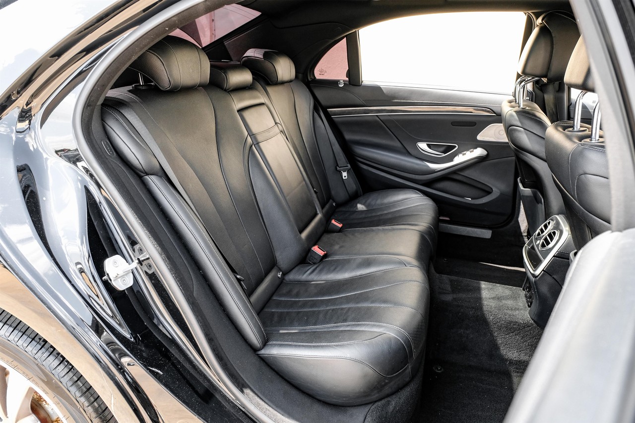 Mercedes-Benz S 550e Vehicle Main Gallery Image 32
