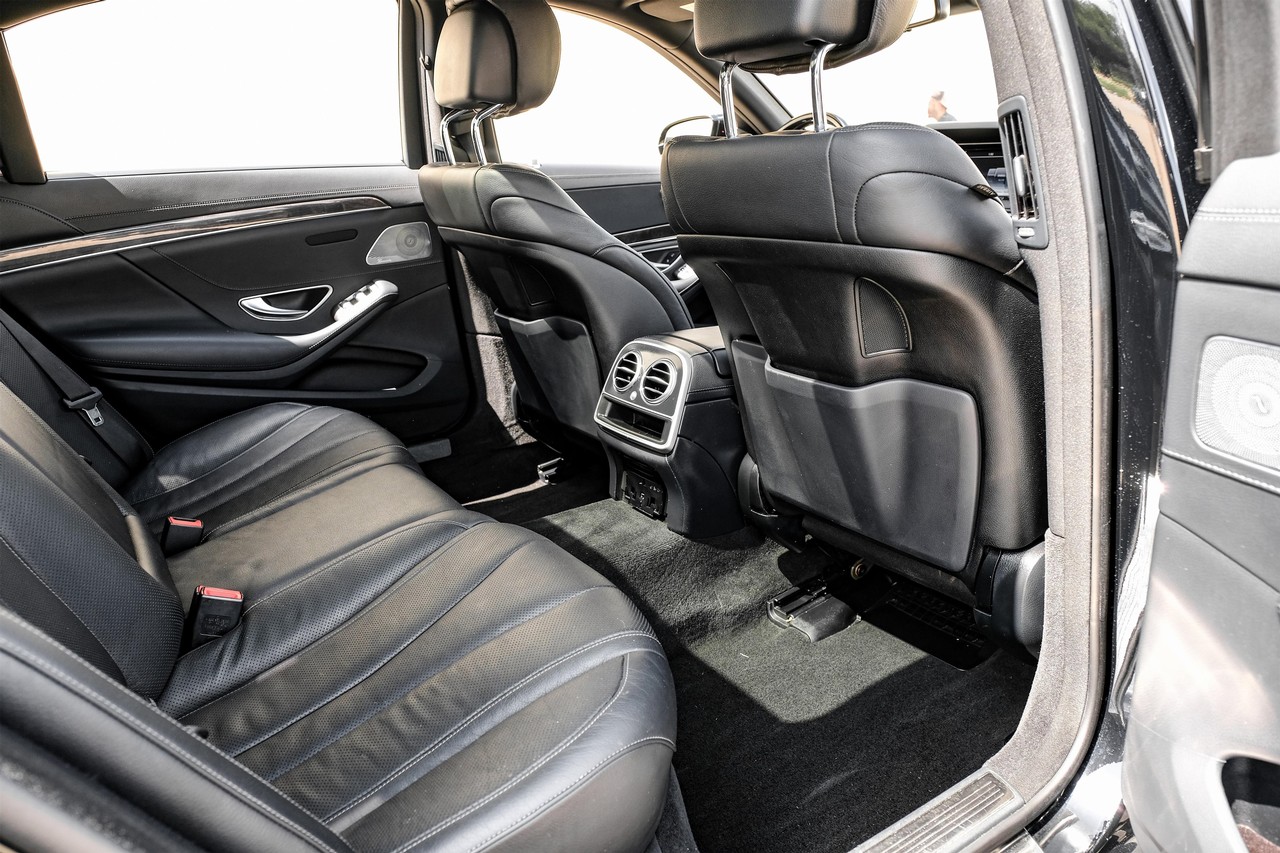 Mercedes-Benz S 550e Vehicle Main Gallery Image 33
