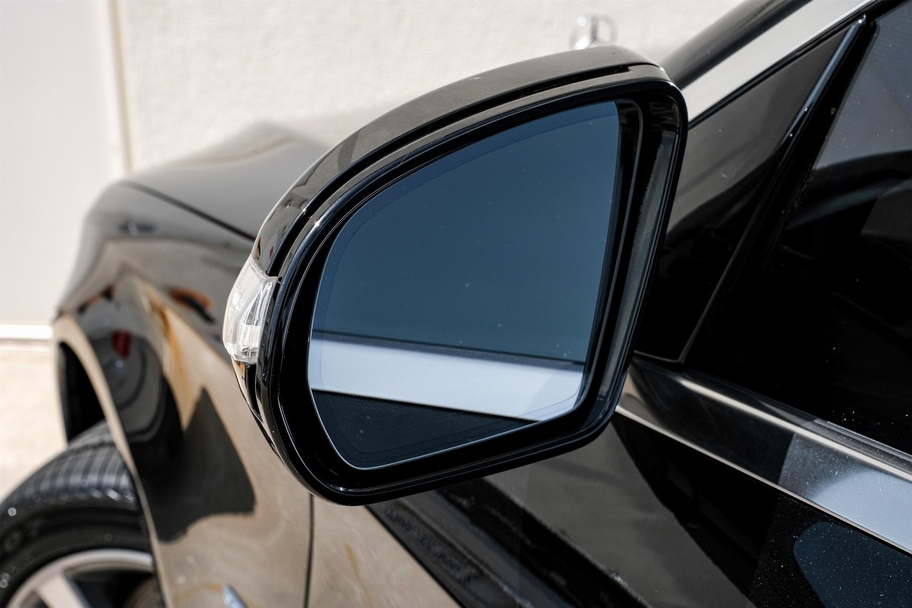 Mercedes-Benz S 550e Vehicle Main Gallery Image 37