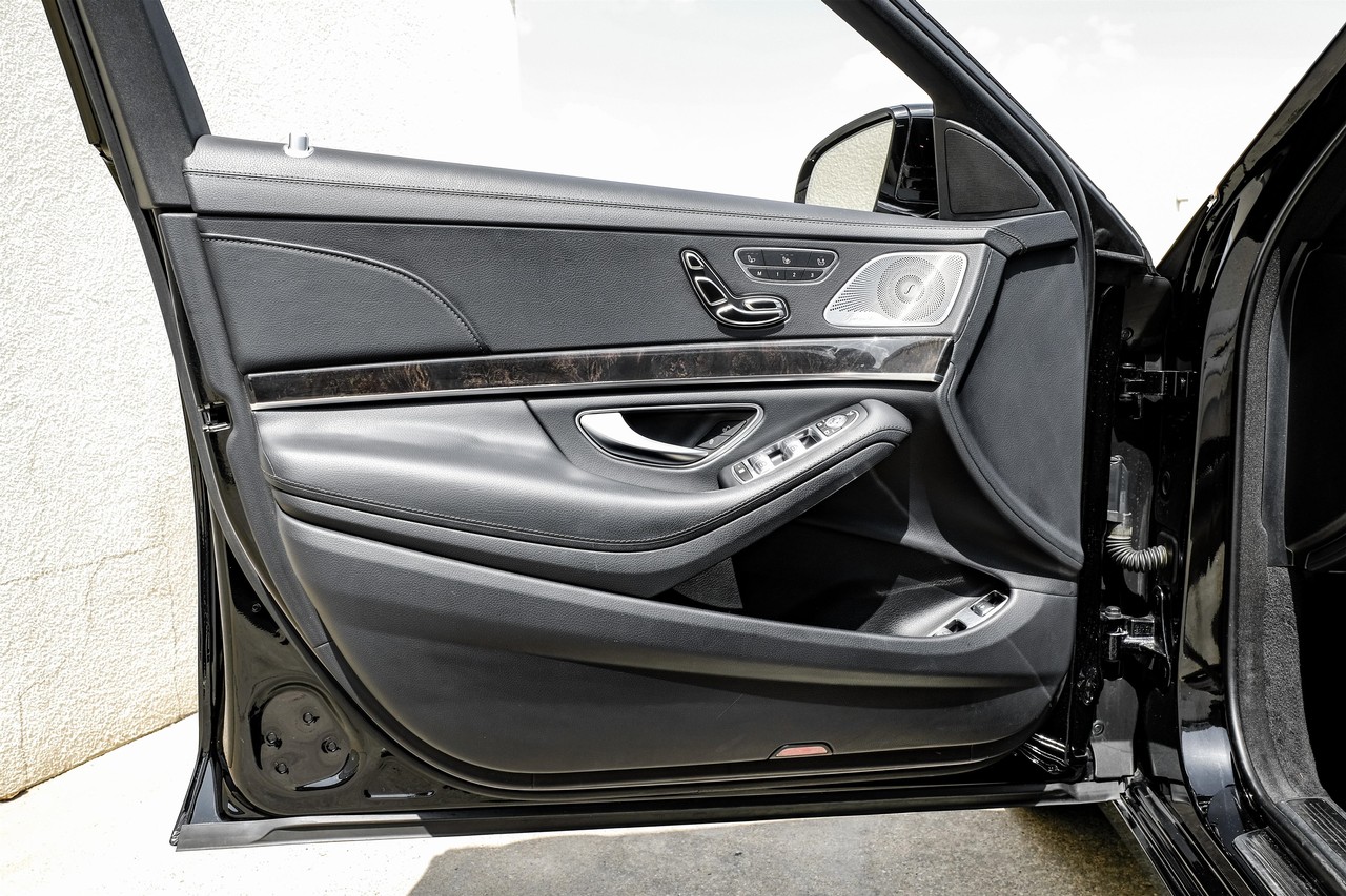 Mercedes-Benz S 550e Vehicle Main Gallery Image 38