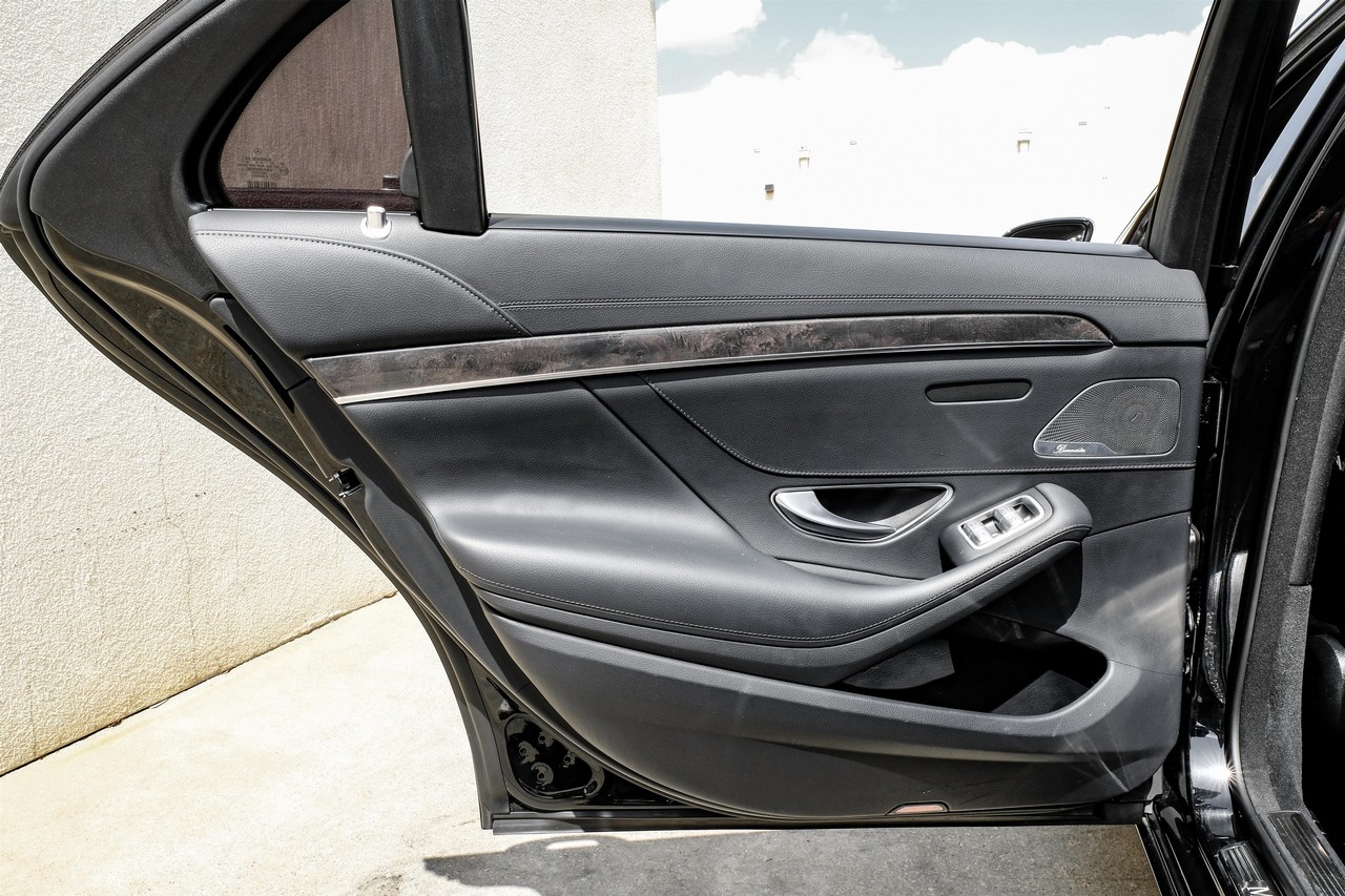Mercedes-Benz S 550e Vehicle Main Gallery Image 41