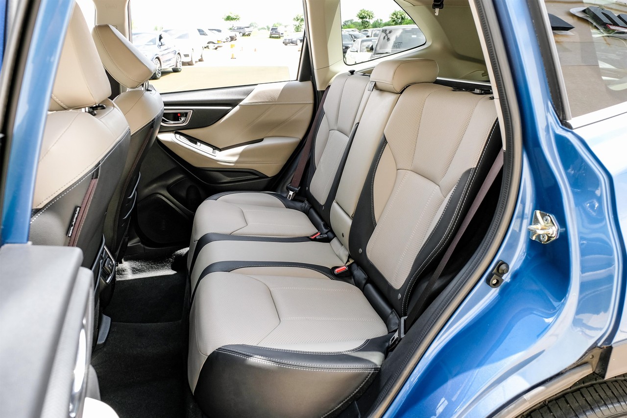 Subaru Forester Vehicle Main Gallery Image 37
