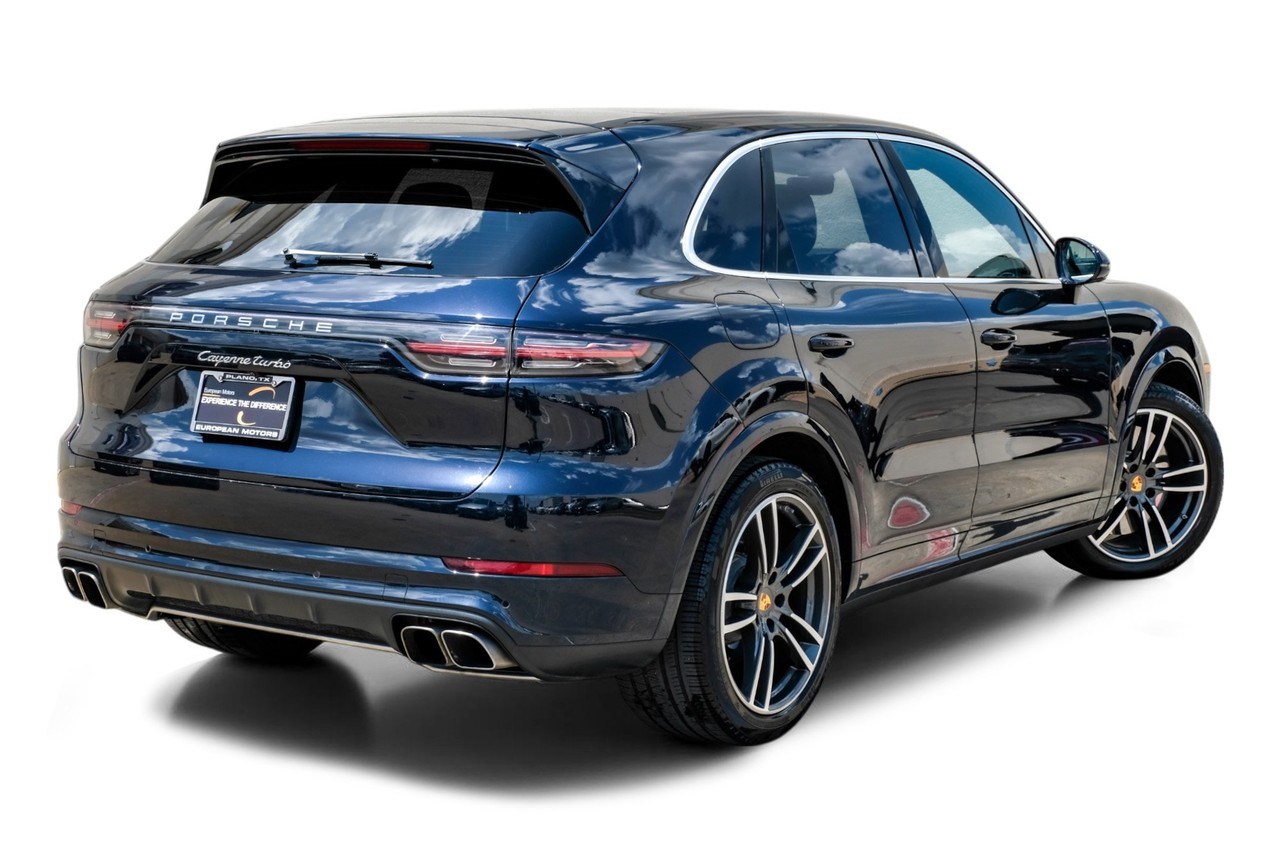 Porsche Cayenne Vehicle Main Gallery Image 09