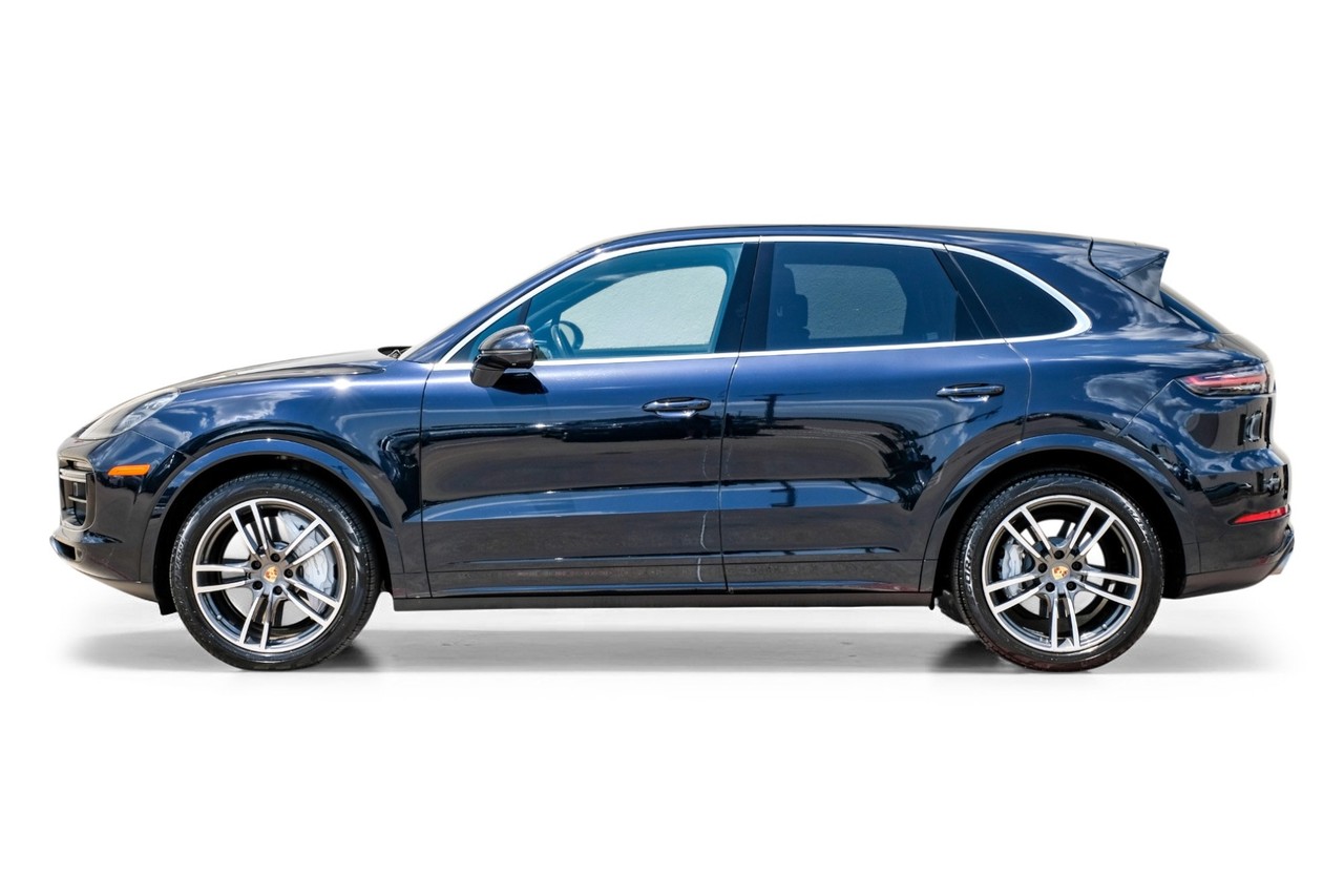 Porsche Cayenne Vehicle Main Gallery Image 12