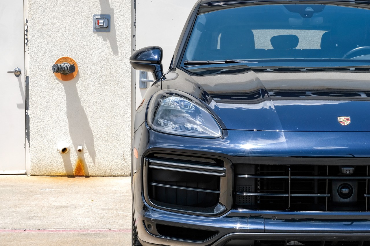 Porsche Cayenne Vehicle Main Gallery Image 45