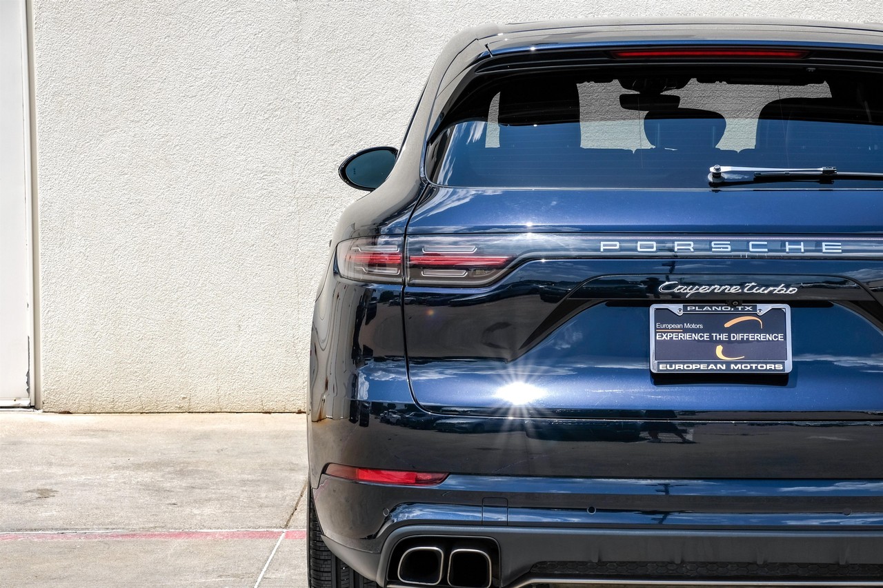 Porsche Cayenne Vehicle Main Gallery Image 46