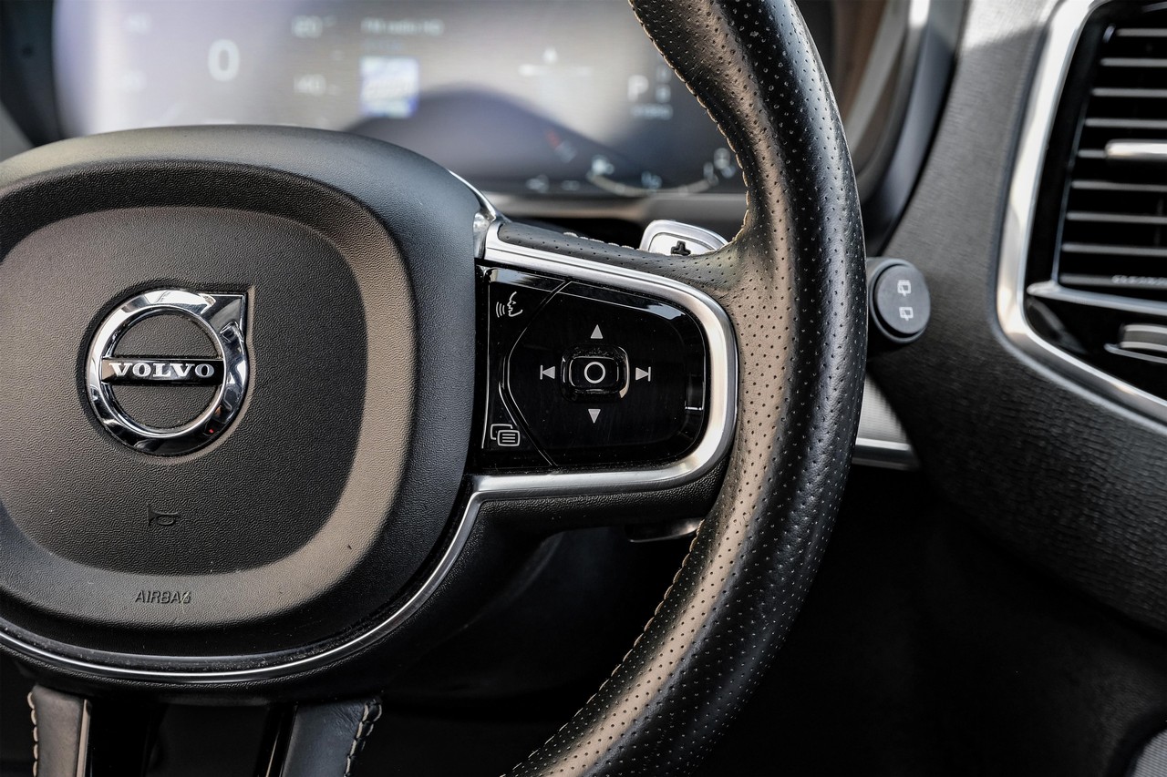 Volvo XC90 Hybrid Vehicle Main Gallery Image 19