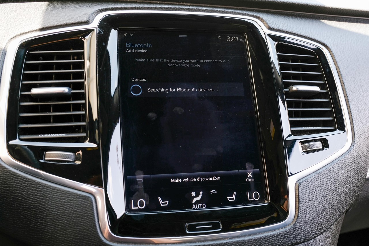 Volvo XC90 Hybrid Vehicle Main Gallery Image 30