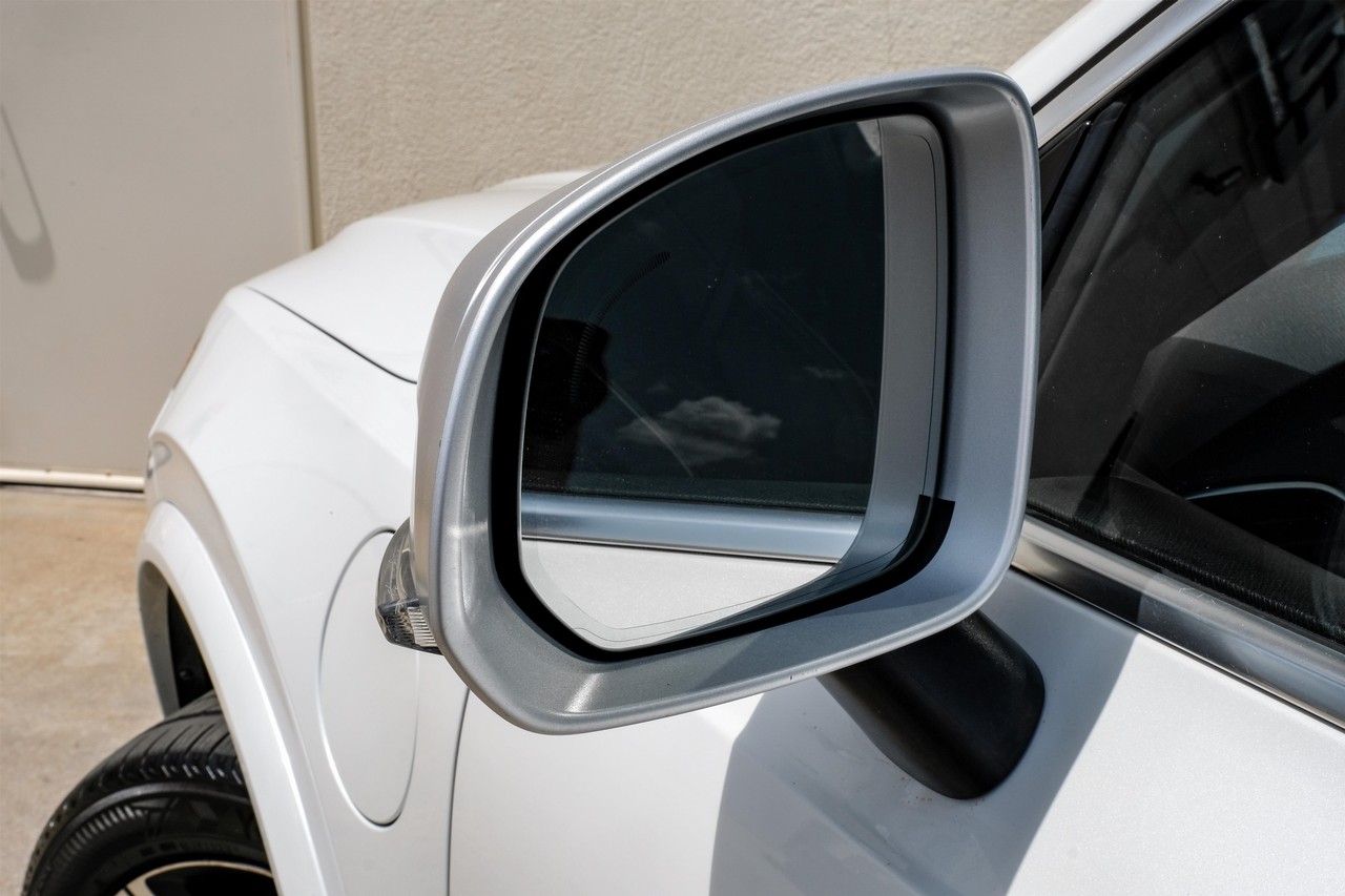 Volvo XC90 Hybrid Vehicle Main Gallery Image 39