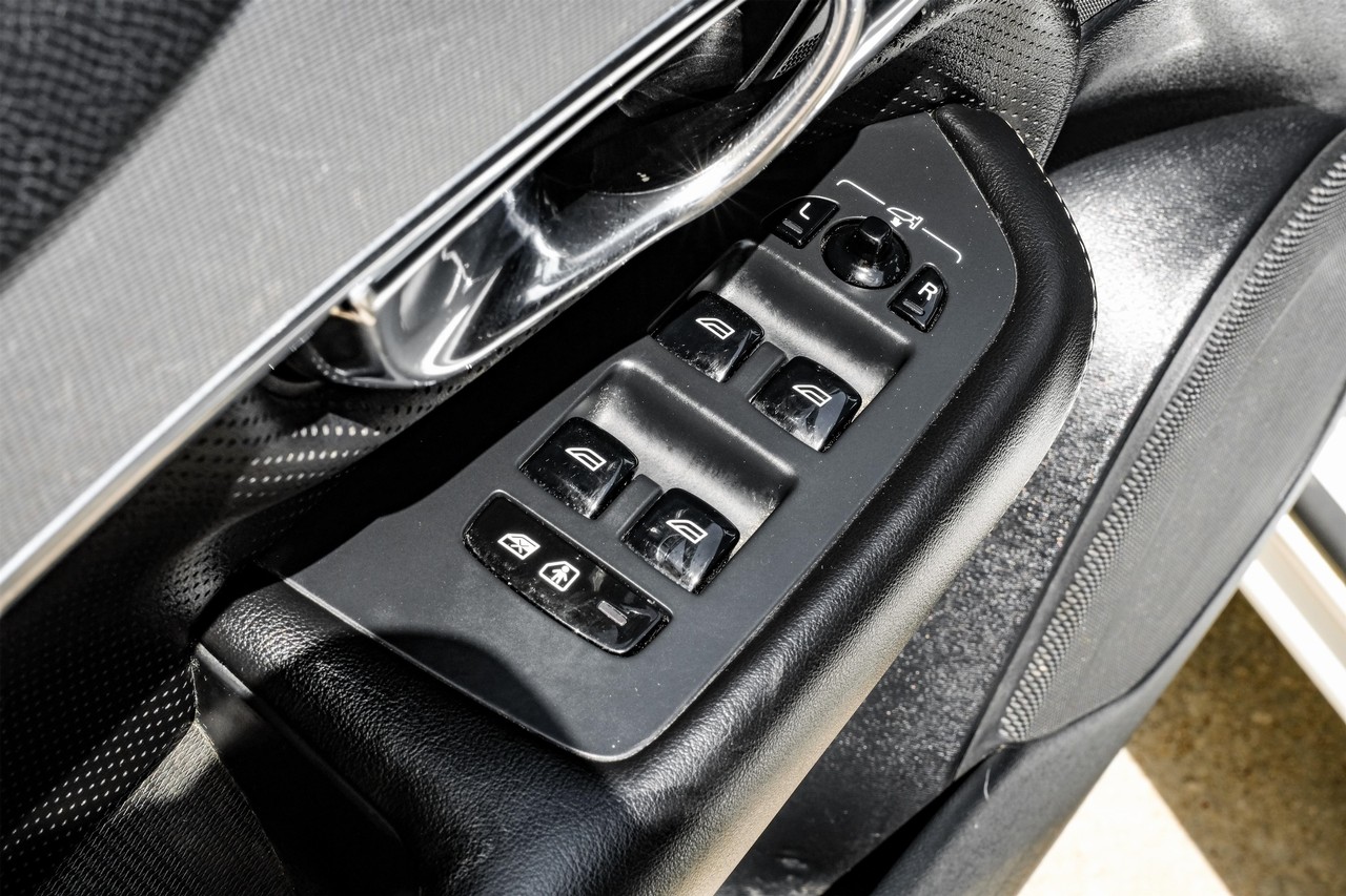 Volvo XC90 Hybrid Vehicle Main Gallery Image 41