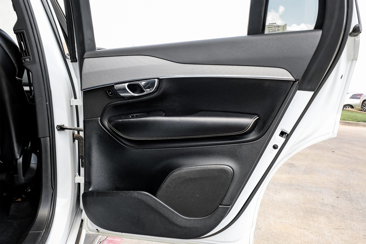 Volvo XC90 Hybrid Vehicle Main Gallery Image 44