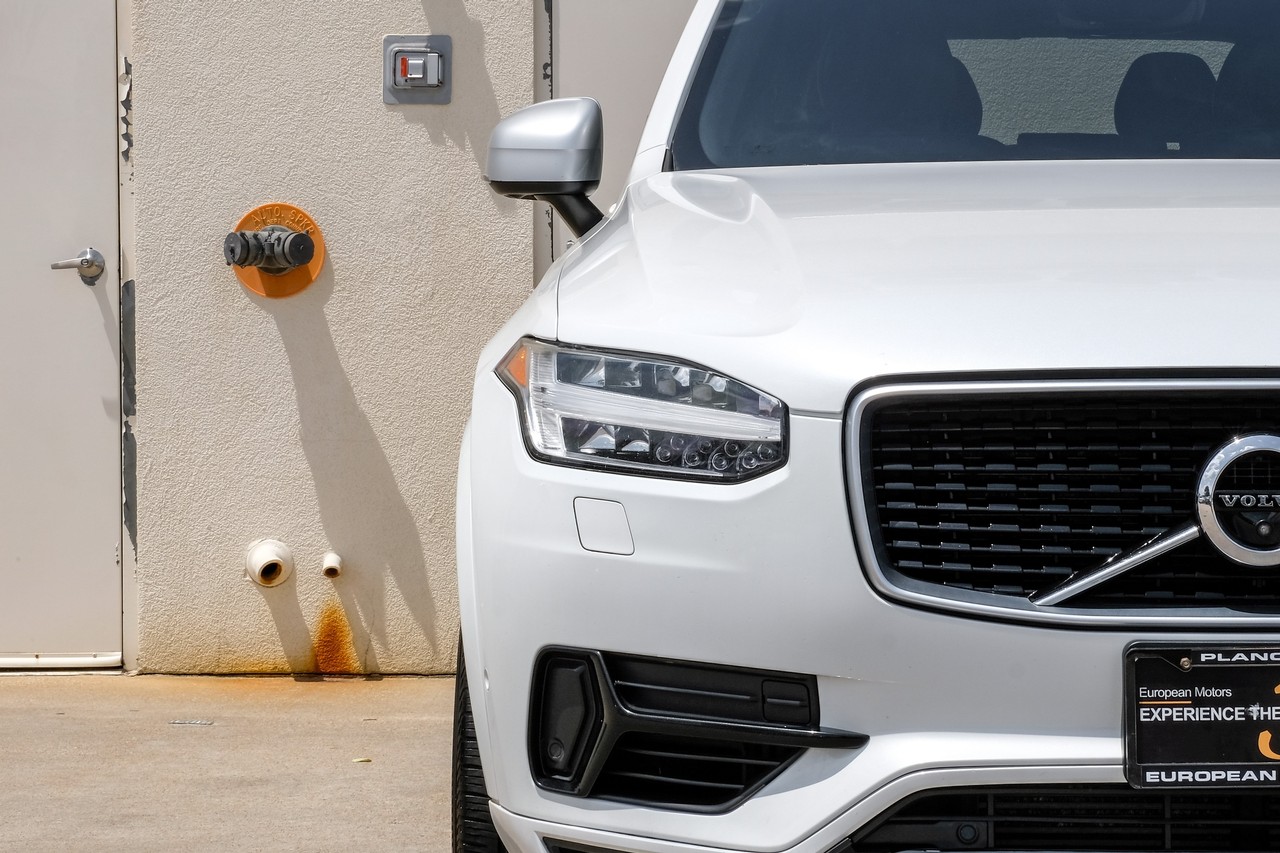 Volvo XC90 Hybrid Vehicle Main Gallery Image 45