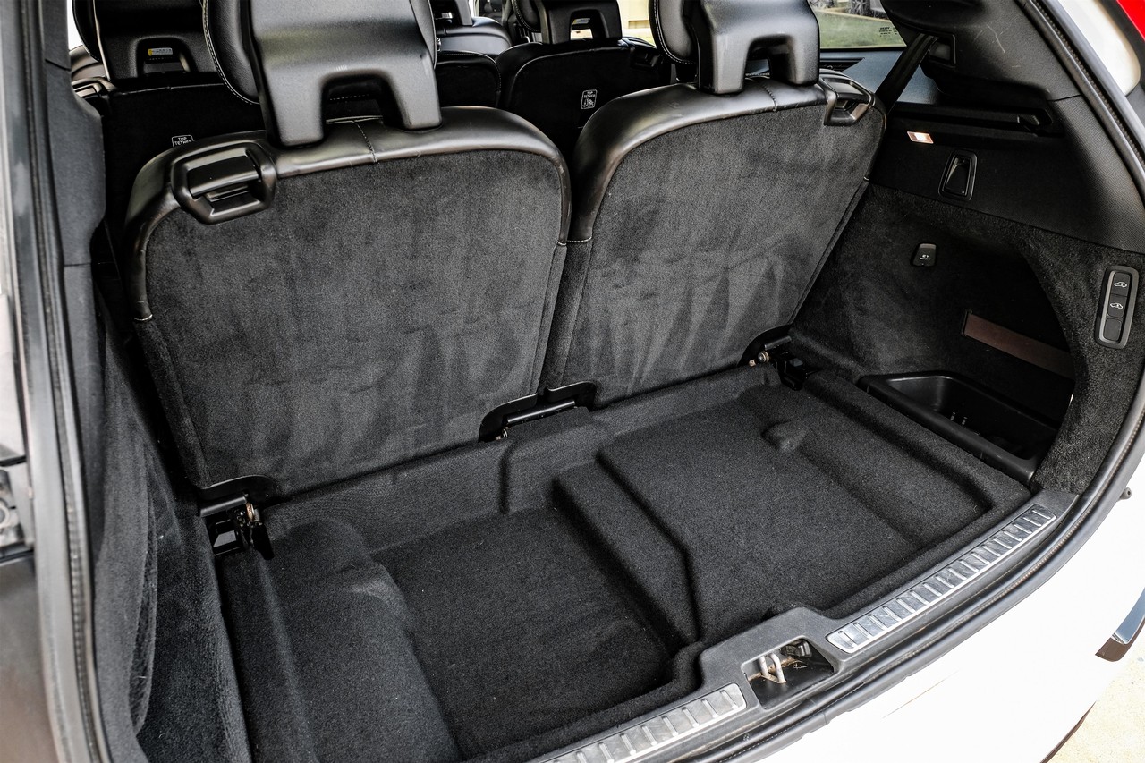 Volvo XC90 Hybrid Vehicle Main Gallery Image 48