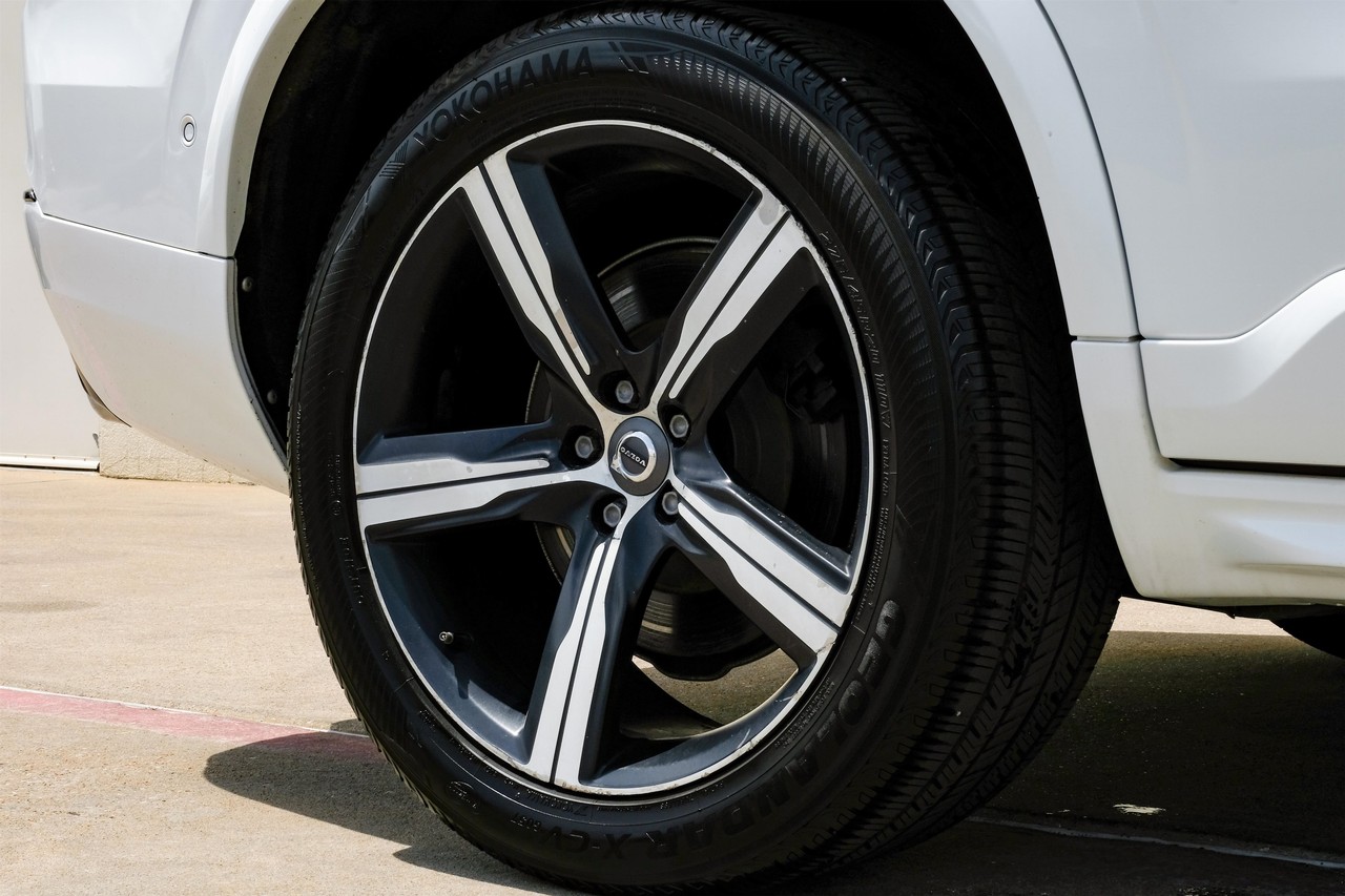 Volvo XC90 Hybrid Vehicle Main Gallery Image 49