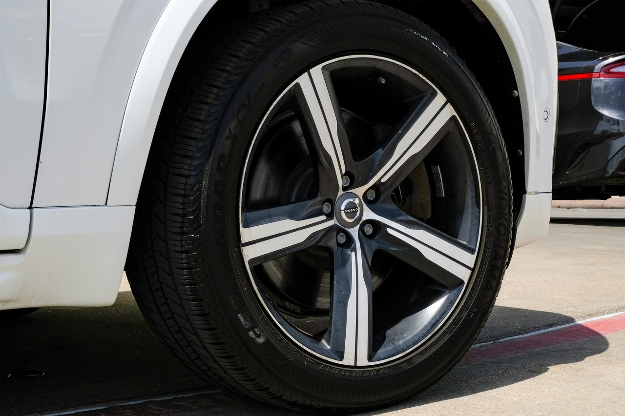 Volvo XC90 Hybrid Vehicle Main Gallery Image 50