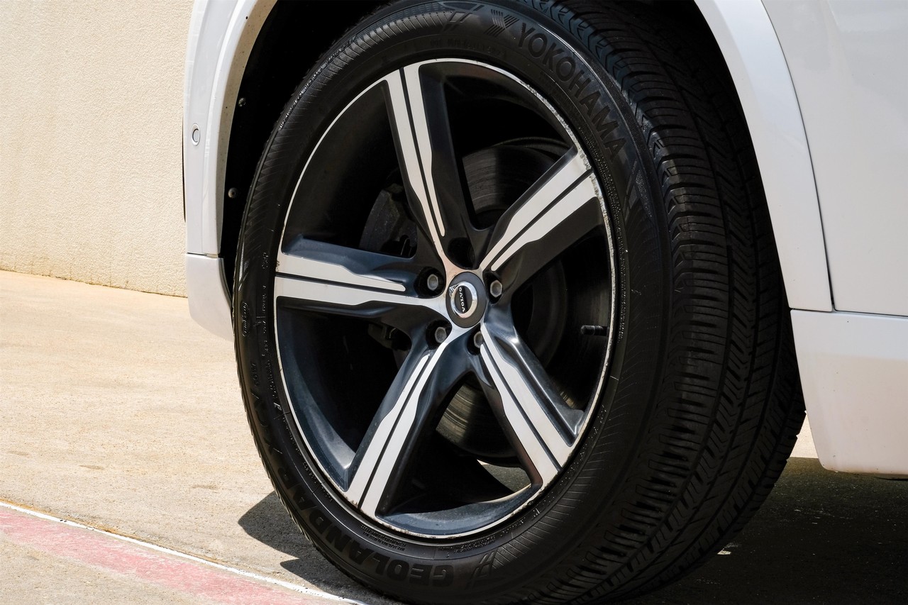 Volvo XC90 Hybrid Vehicle Main Gallery Image 51