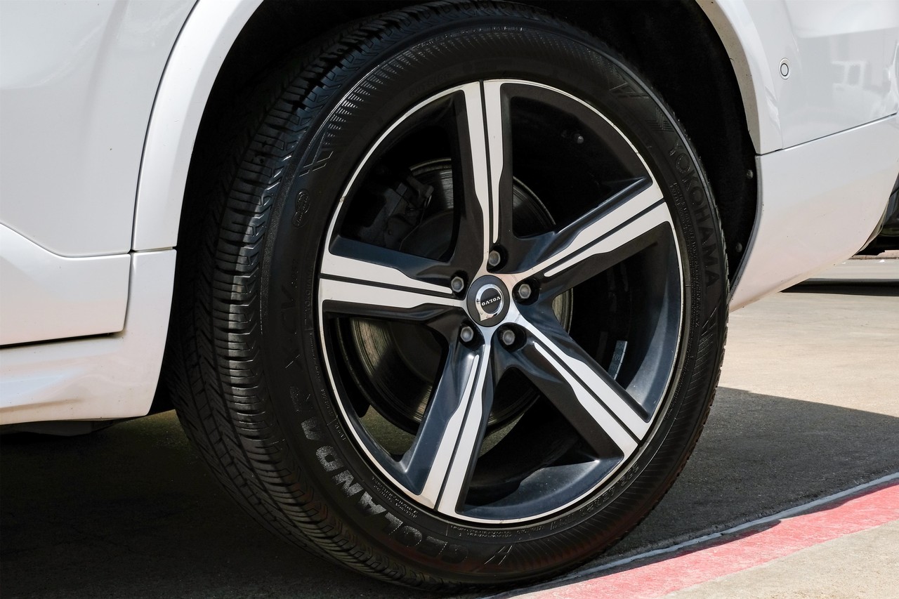 Volvo XC90 Hybrid Vehicle Main Gallery Image 52